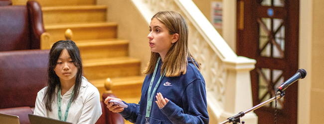 LISA-Sprachreisen-Schueler-Englisch-England-Eton-Schule-Freies-Sprechen-Vortrag LISA-Sprachreisen-Schueler-Englisch-England-Eton-Schule-Freies-Sprechen-Vortrag